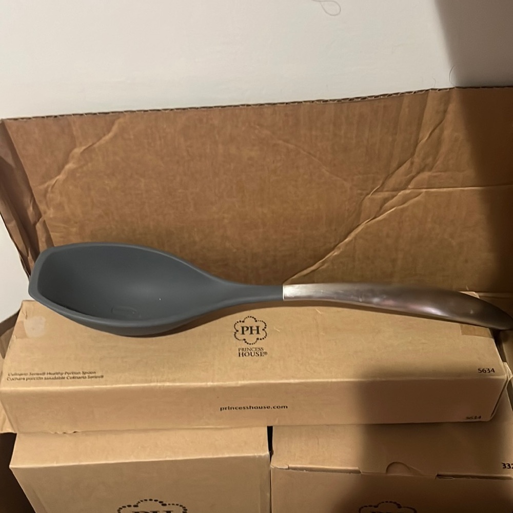 New portion spoon